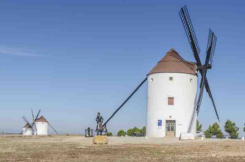 Cuenca - Mota del Cuervo 19 - molinos de viento.jpg